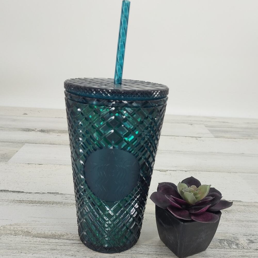 Starbucks NEW Green Jeweled Beveled Holiday 2021 Tumbler Straw Cup 16oz